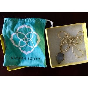 Kendra Scott pendant necklace
